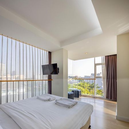 Gp House Express Sukhumvit 81 Hotell Bangkok Exteriör bild