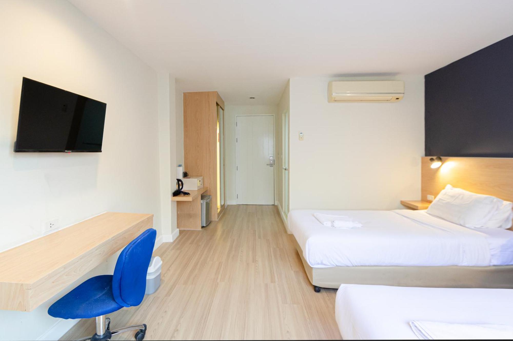 Gp House Express Sukhumvit 81 Hotell Bangkok Exteriör bild