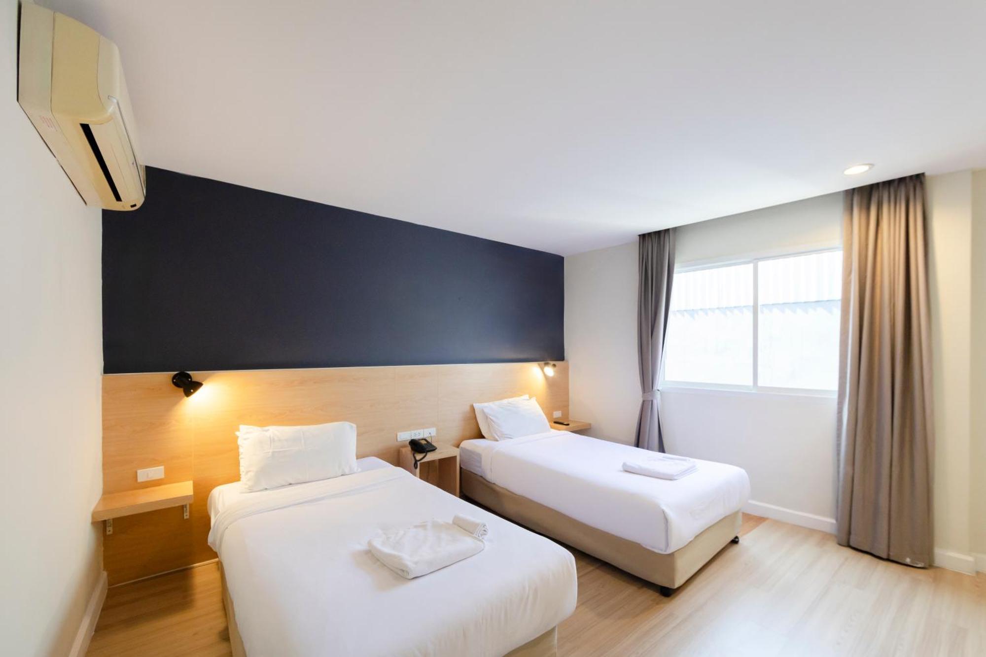 Gp House Express Sukhumvit 81 Hotell Bangkok Exteriör bild