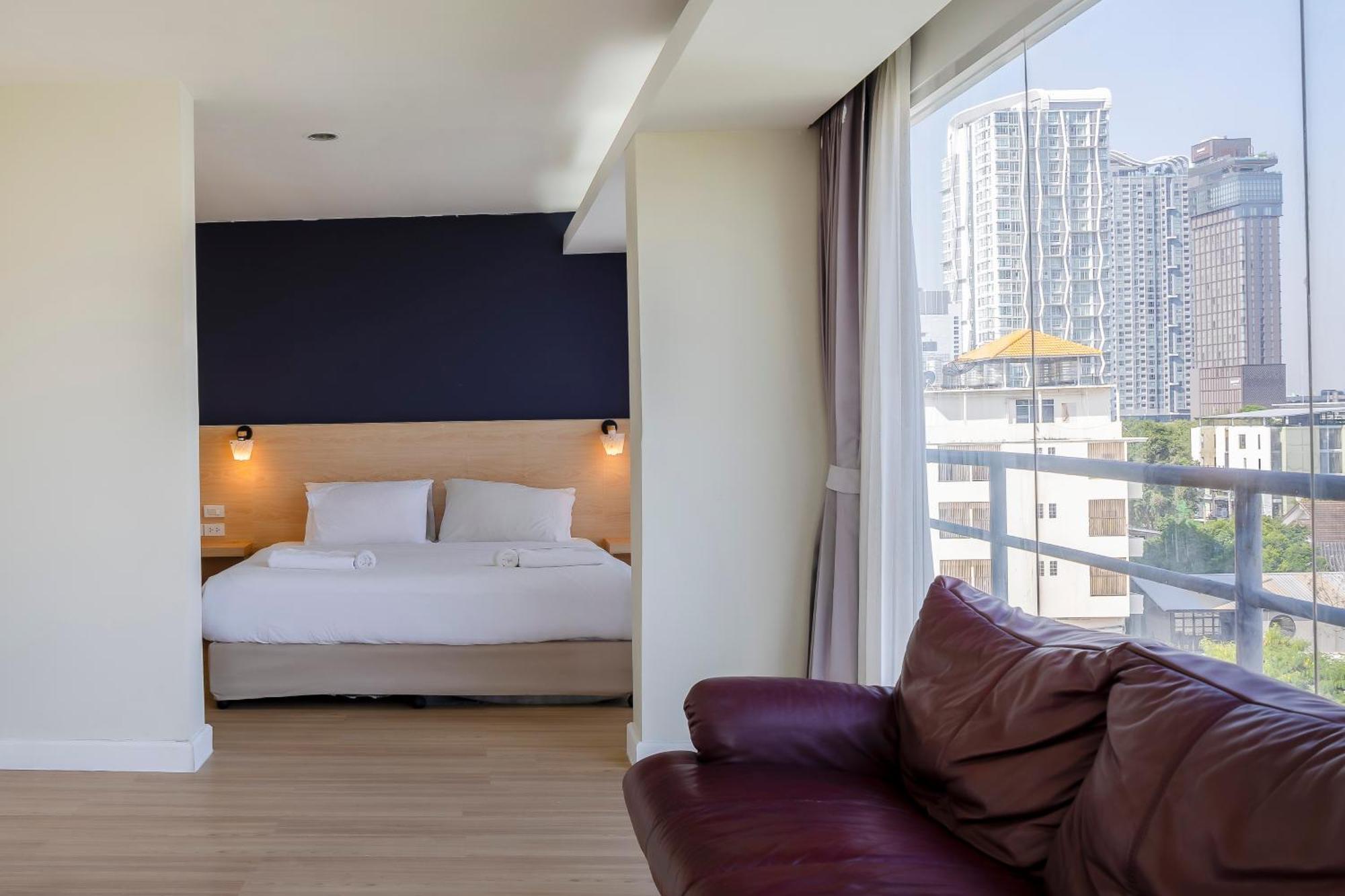 Gp House Express Sukhumvit 81 Hotell Bangkok Exteriör bild