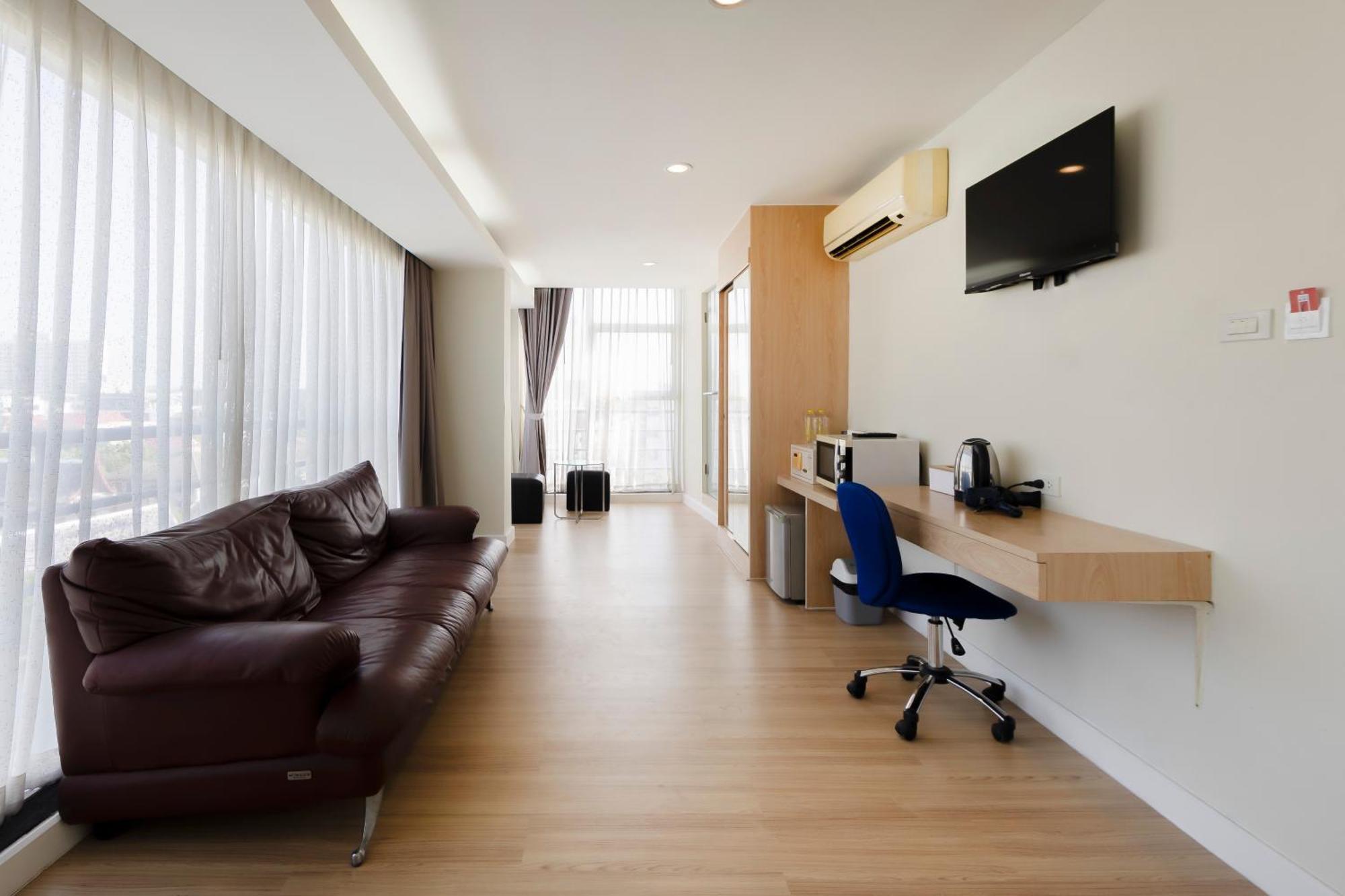 Gp House Express Sukhumvit 81 Hotell Bangkok Exteriör bild