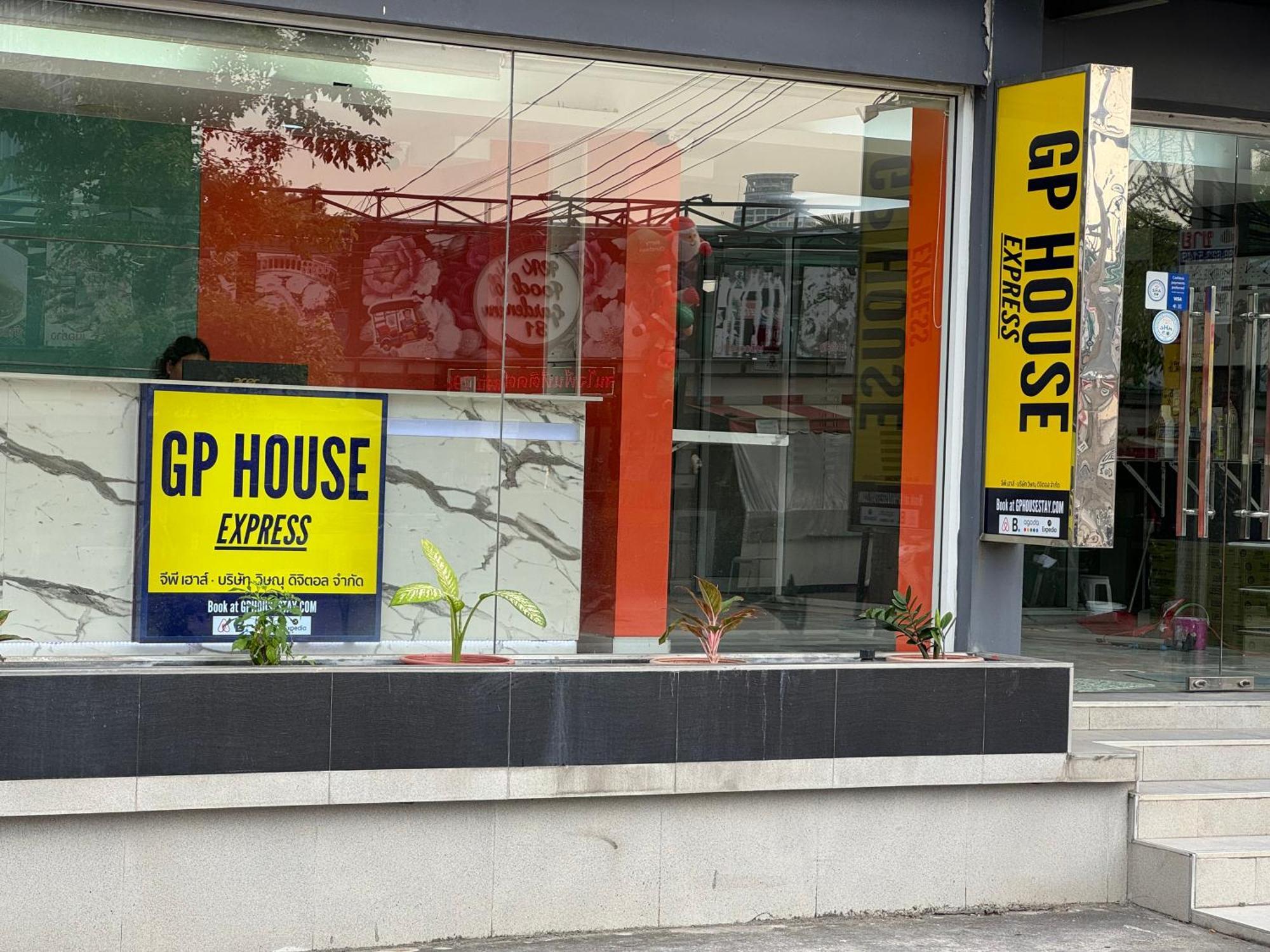 Gp House Express Sukhumvit 81 Hotell Bangkok Exteriör bild