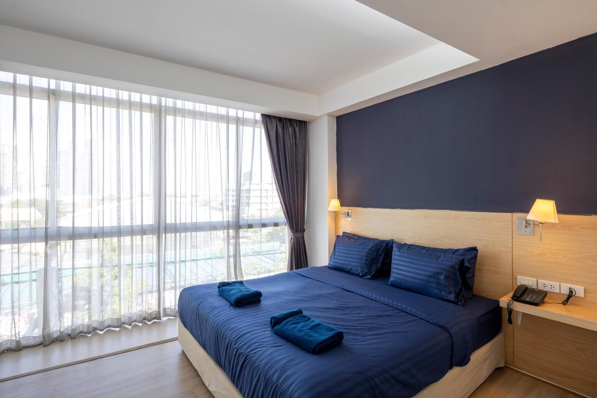 Gp House Express Sukhumvit 81 Hotell Bangkok Exteriör bild