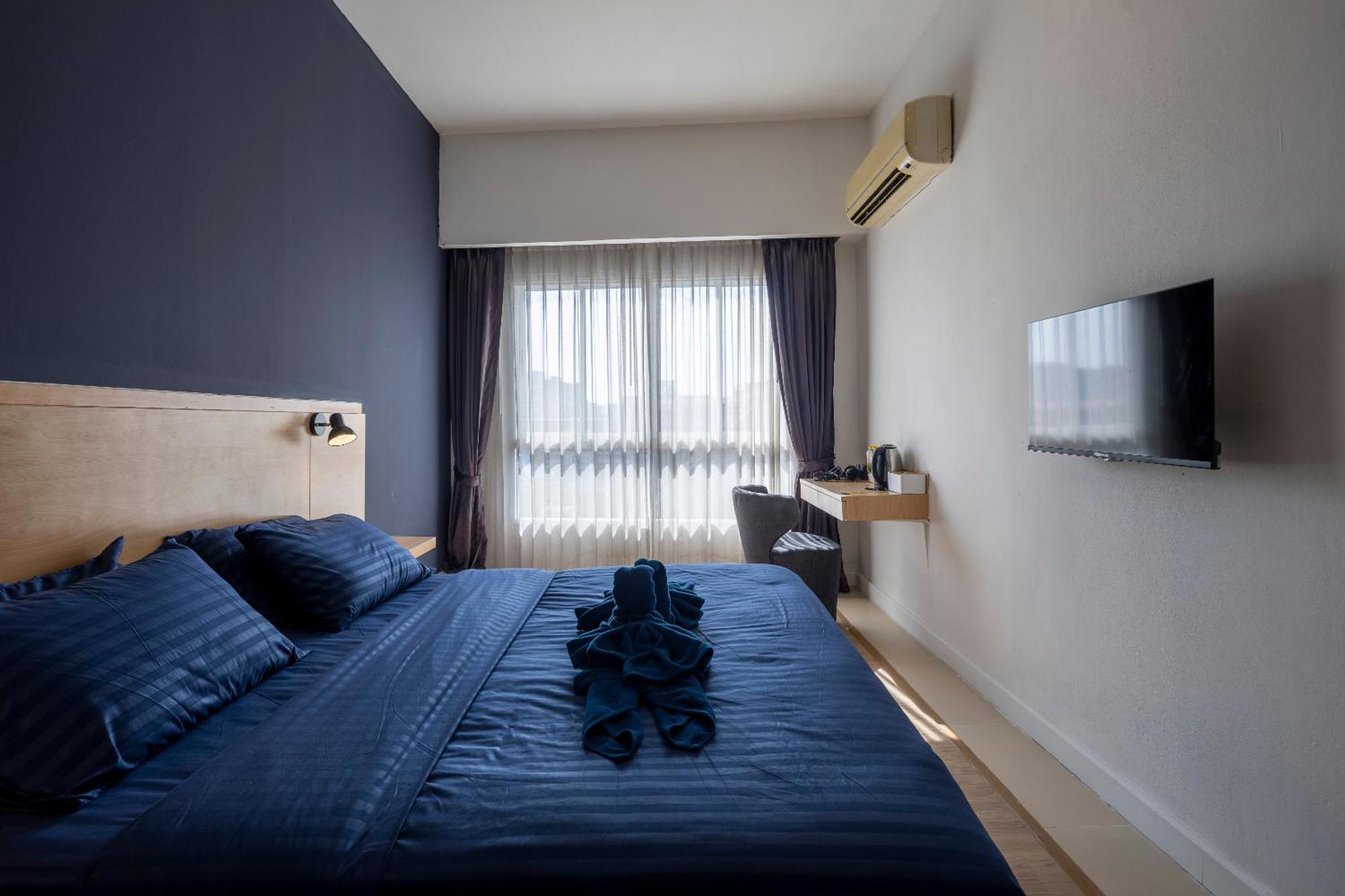 Gp House Express Sukhumvit 81 Hotell Bangkok Exteriör bild