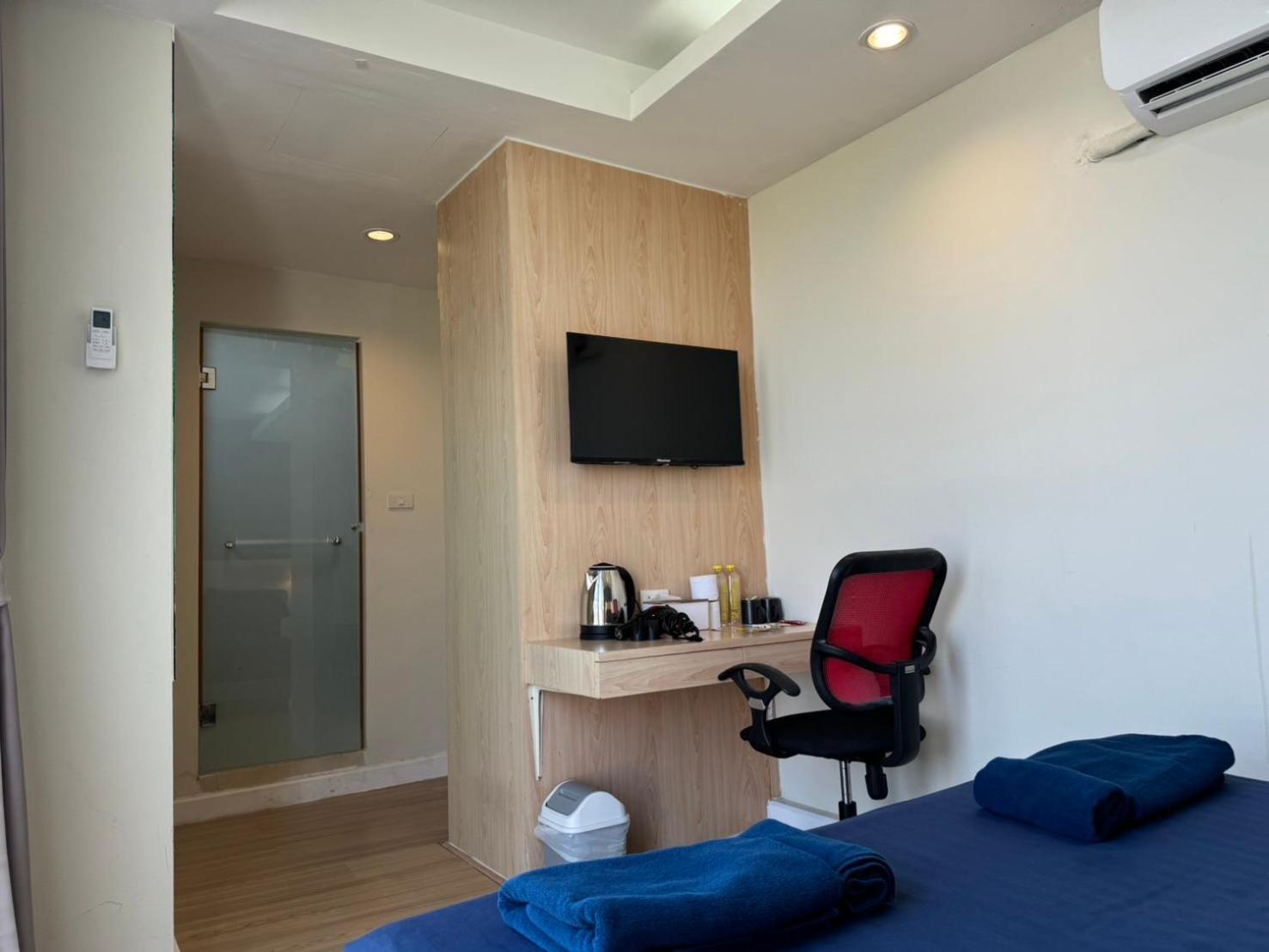 Gp House Express Sukhumvit 81 Hotell Bangkok Exteriör bild