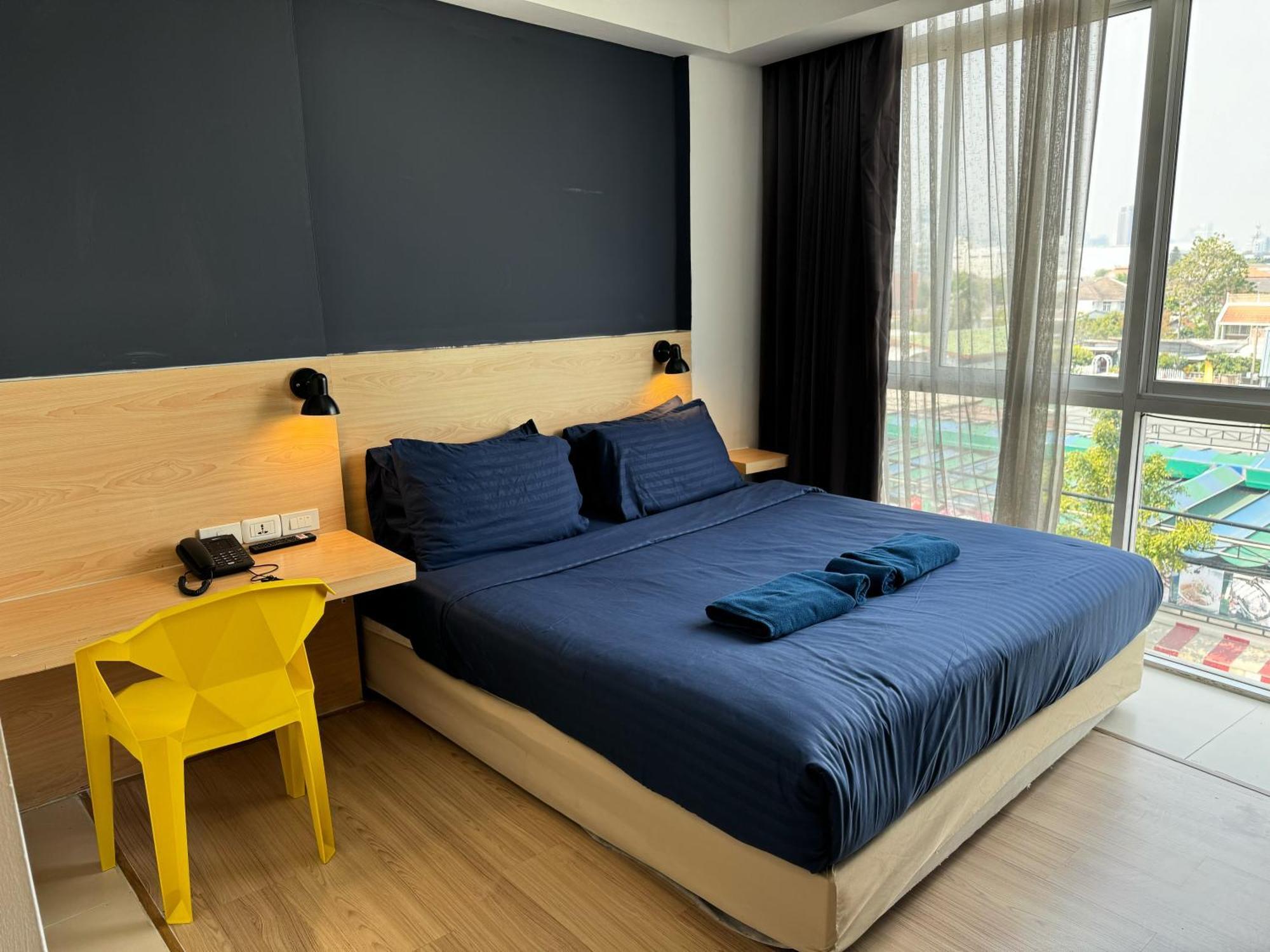 Gp House Express Sukhumvit 81 Hotell Bangkok Exteriör bild