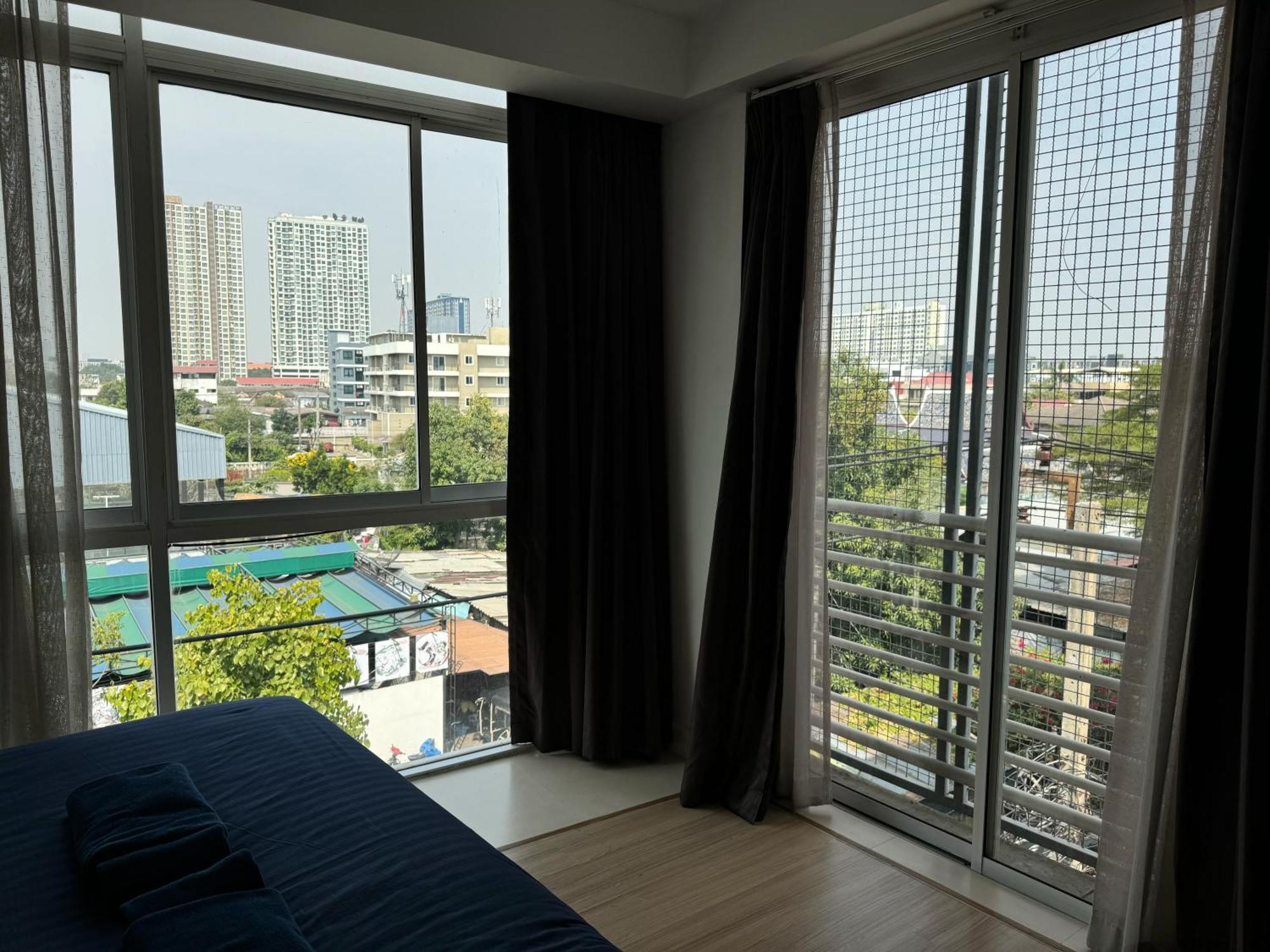 Gp House Express Sukhumvit 81 Hotell Bangkok Exteriör bild